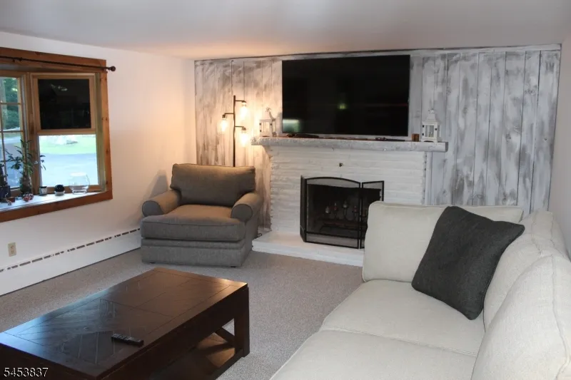 4435 Rudetown Rd Hardyston, NJ 07419