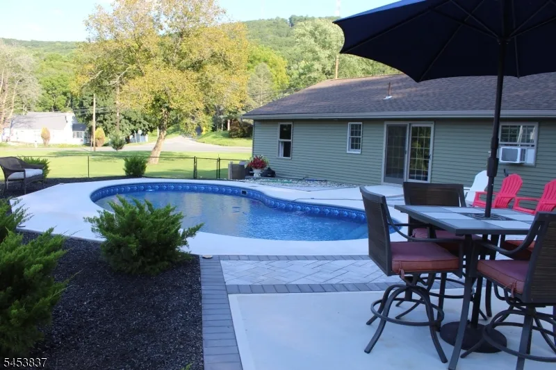 4435 Rudetown Rd Hardyston, NJ 07419