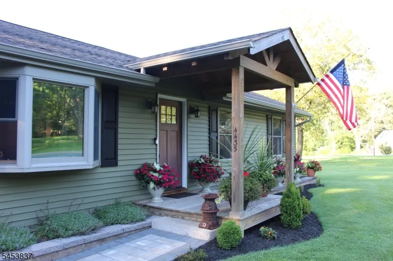 4435 Rudetown Rd Hardyston, NJ 07419