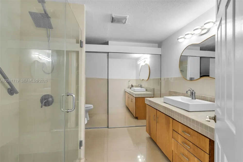 3685 W 9th Ave Hialeah, FL 33012