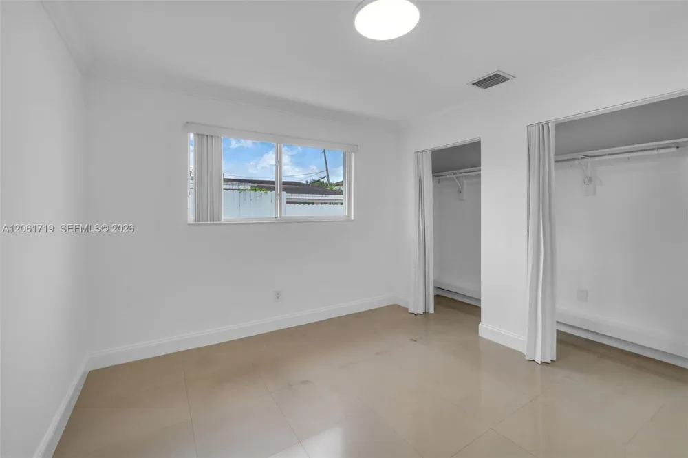 3685 W 9th Ave Hialeah, FL 33012