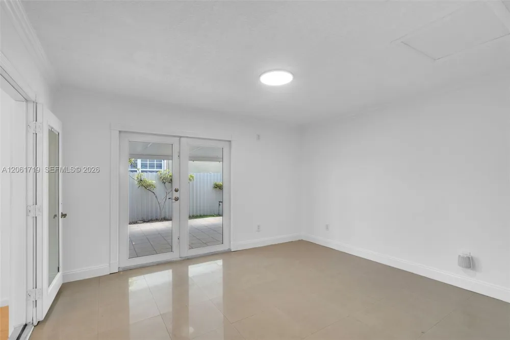 3685 W 9th Ave Hialeah, FL 33012