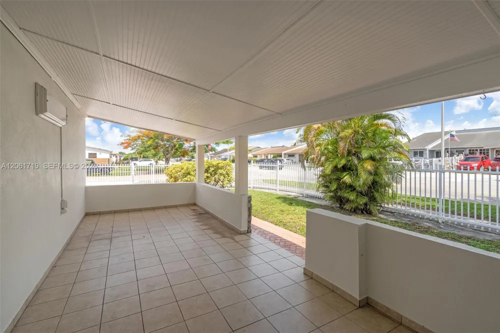 3685 W 9th Ave Hialeah, FL 33012