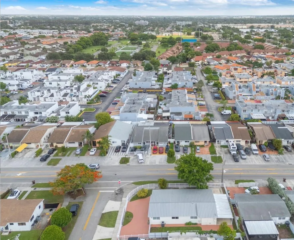 3685 W 9th Ave Hialeah, FL 33012