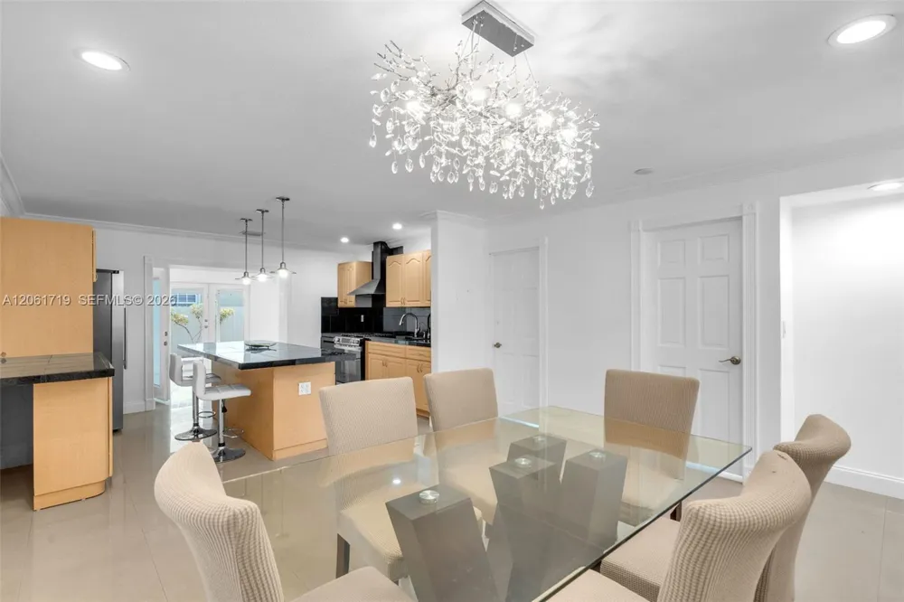 3685 W 9th Ave Hialeah, FL 33012