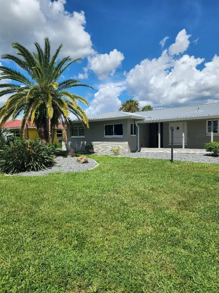 5325 COCOA COURT Cape Coral, FL 33904