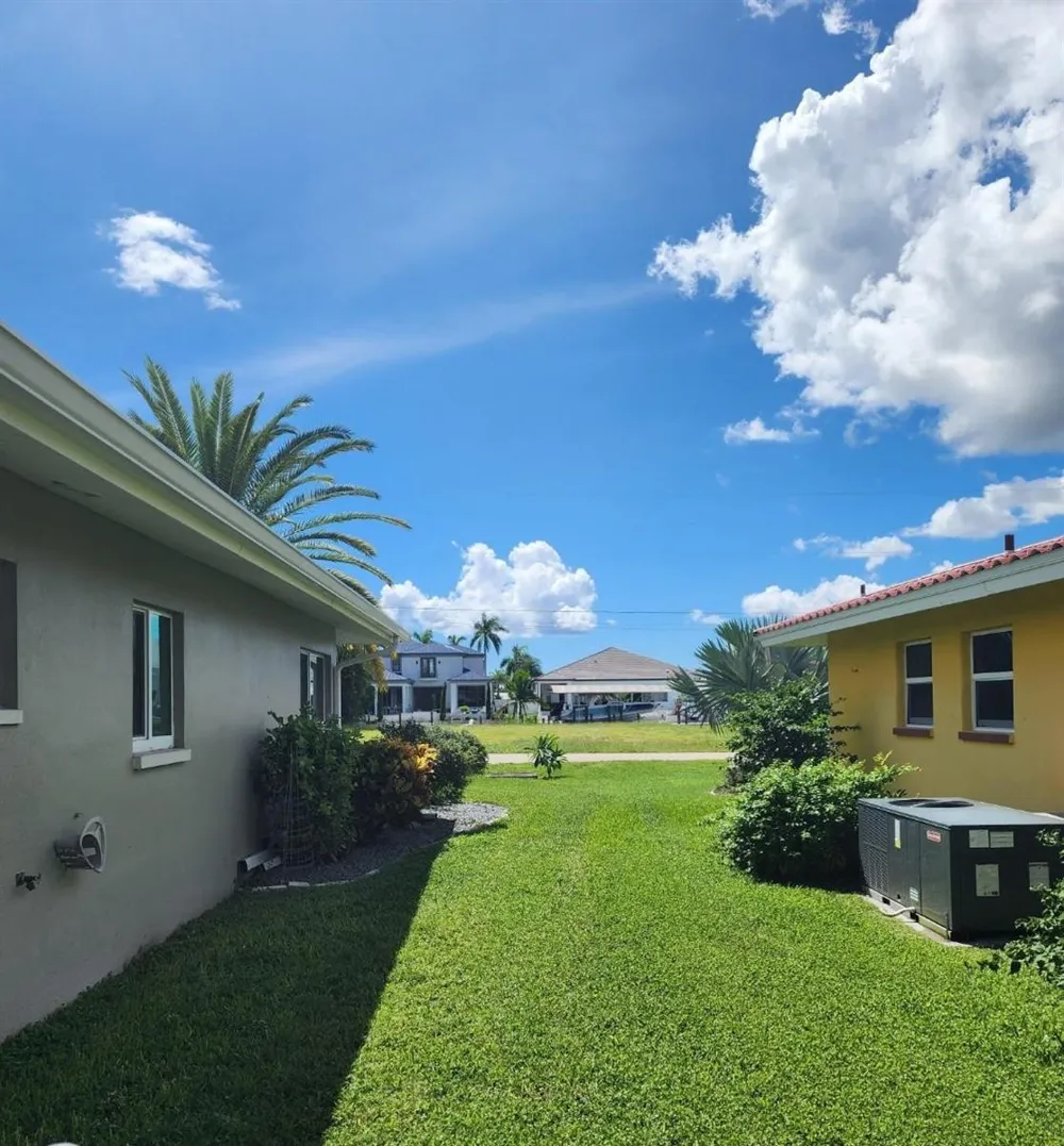 5325 COCOA COURT Cape Coral, FL 33904