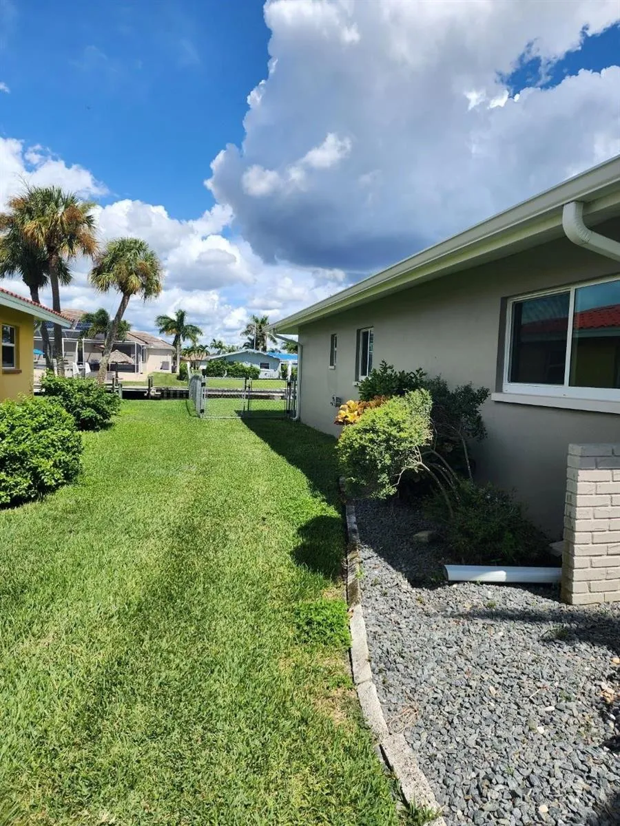 5325 COCOA COURT Cape Coral, FL 33904