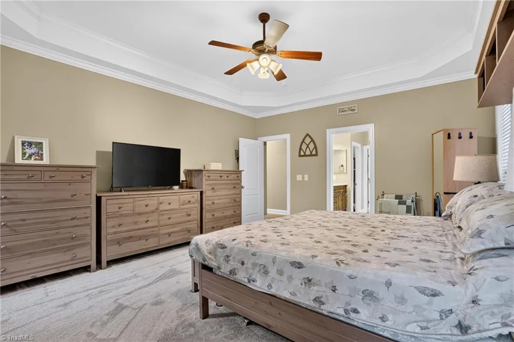 8915 Grove Park Drive Oak Ridge, NC 27310
