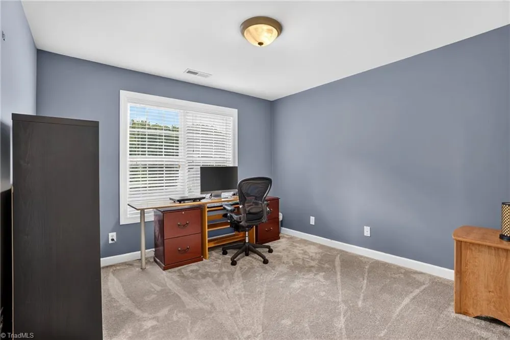 8915 Grove Park Drive Oak Ridge, NC 27310