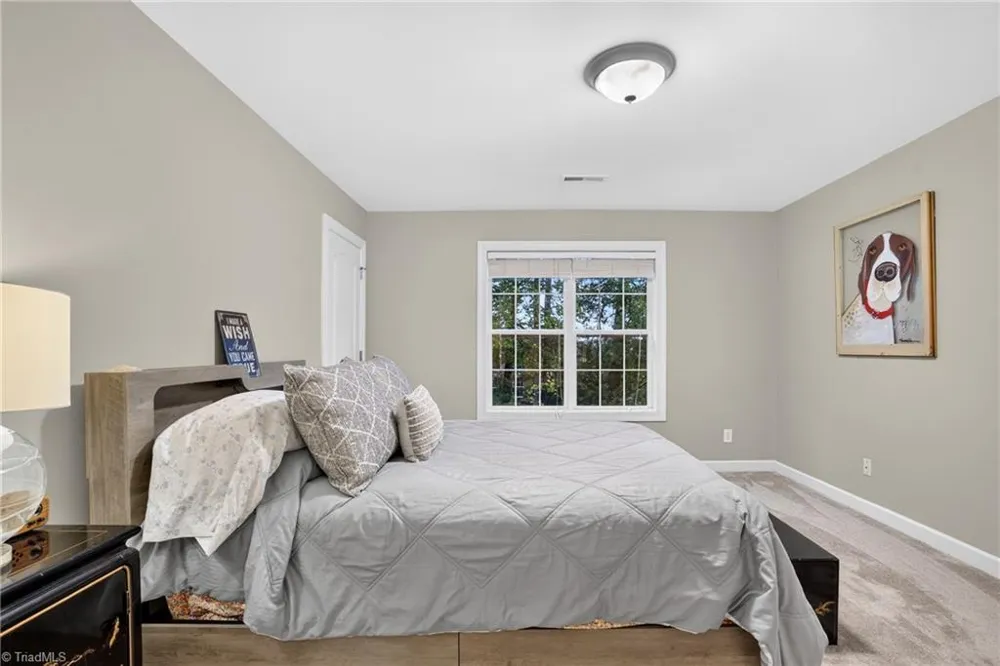 8915 Grove Park Drive Oak Ridge, NC 27310