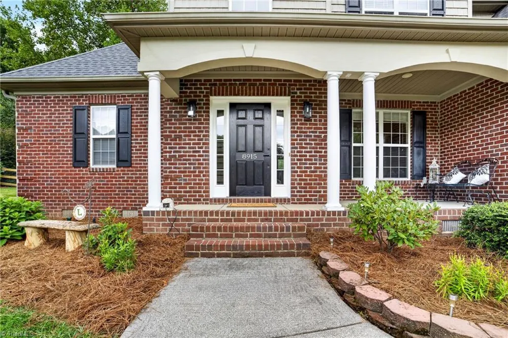 8915 Grove Park Drive Oak Ridge, NC 27310