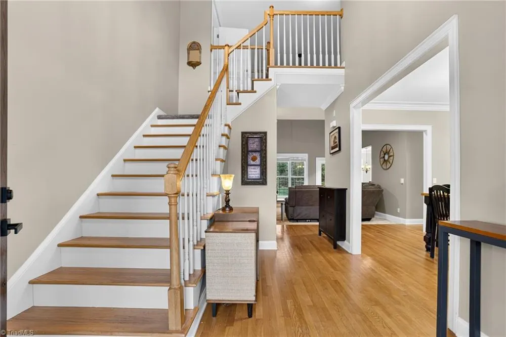 8915 Grove Park Drive Oak Ridge, NC 27310