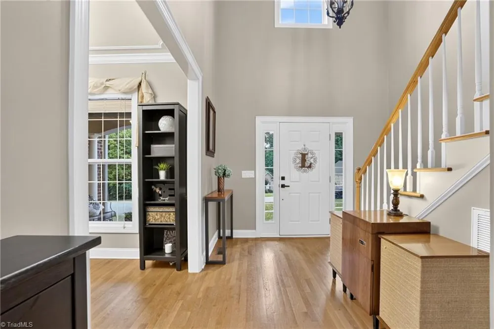 8915 Grove Park Drive Oak Ridge, NC 27310