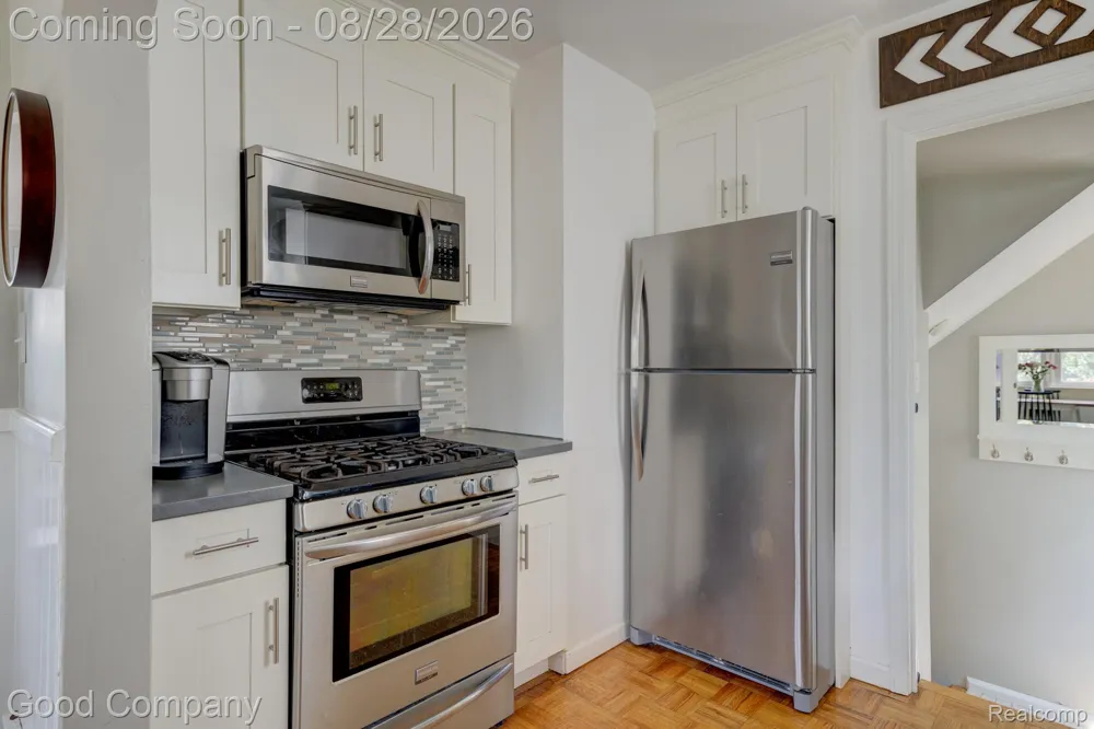 2946 Ellwood Avenue Berkley City, MI 48072