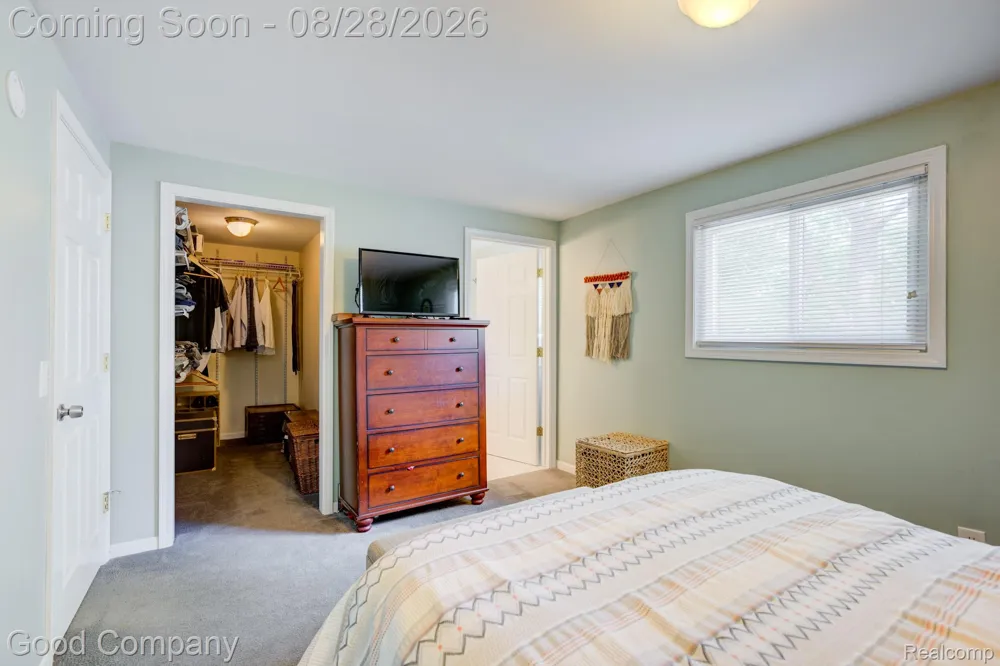 2946 Ellwood Avenue Berkley City, MI 48072