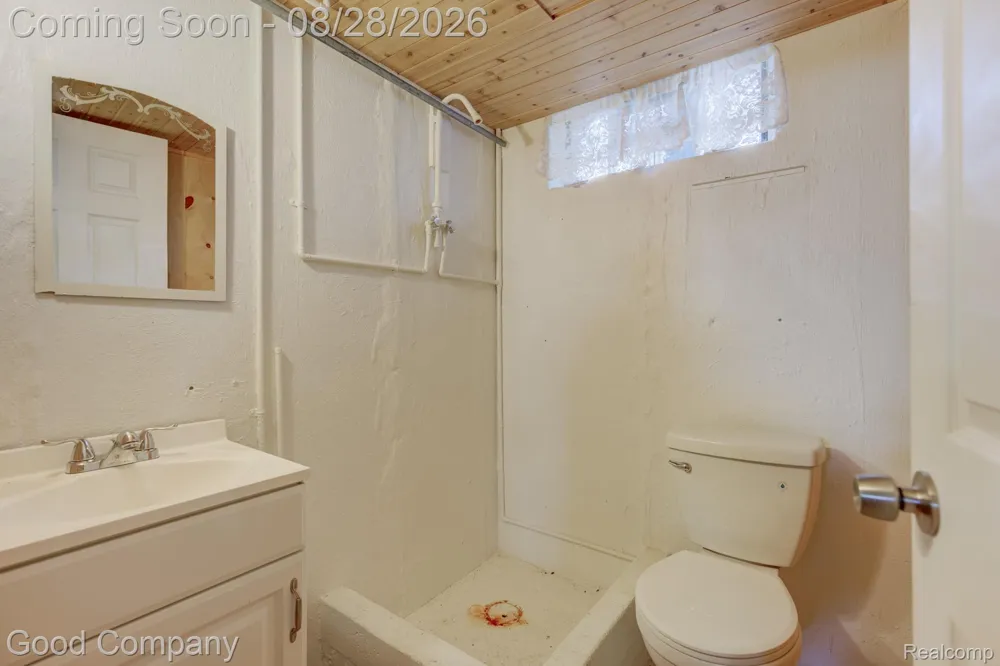 2946 Ellwood Avenue Berkley City, MI 48072
