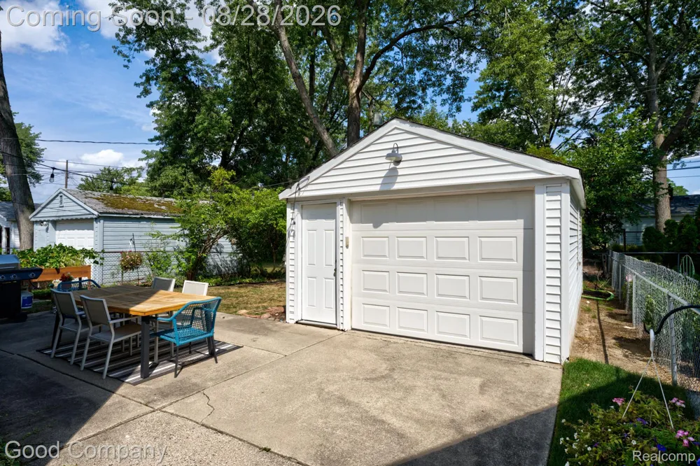 2946 Ellwood Avenue Berkley City, MI 48072