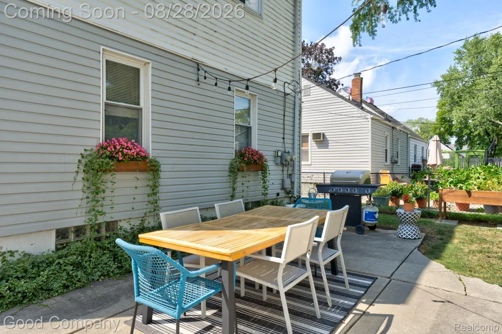 2946 Ellwood Avenue Berkley City, MI 48072