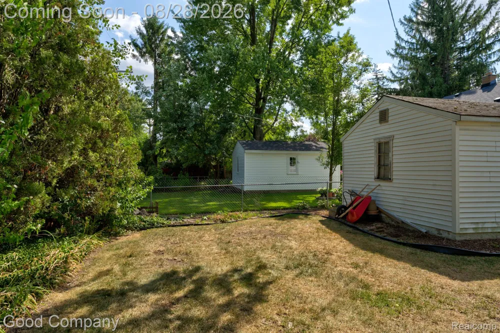 2946 Ellwood Avenue Berkley City, MI 48072