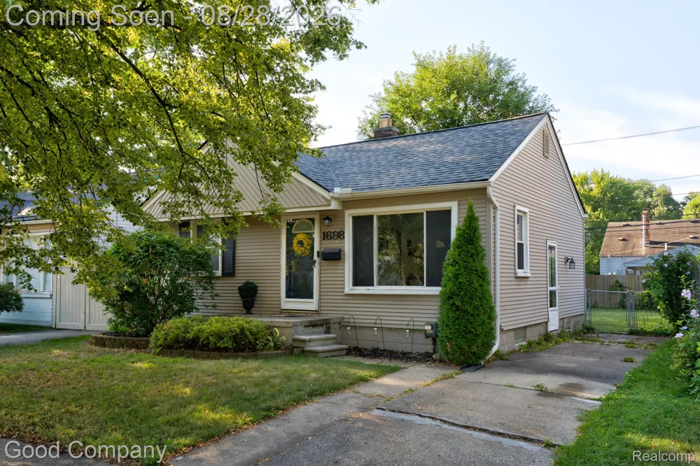1698 Annabelle Street Ferndale City, MI 48220