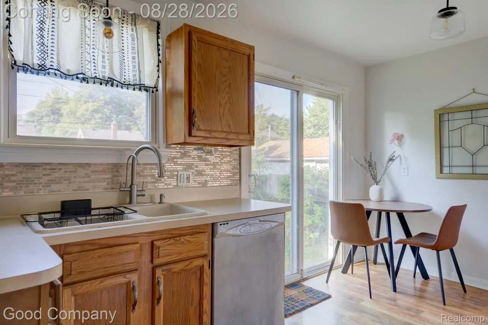 1698 Annabelle Street Ferndale City, MI 48220