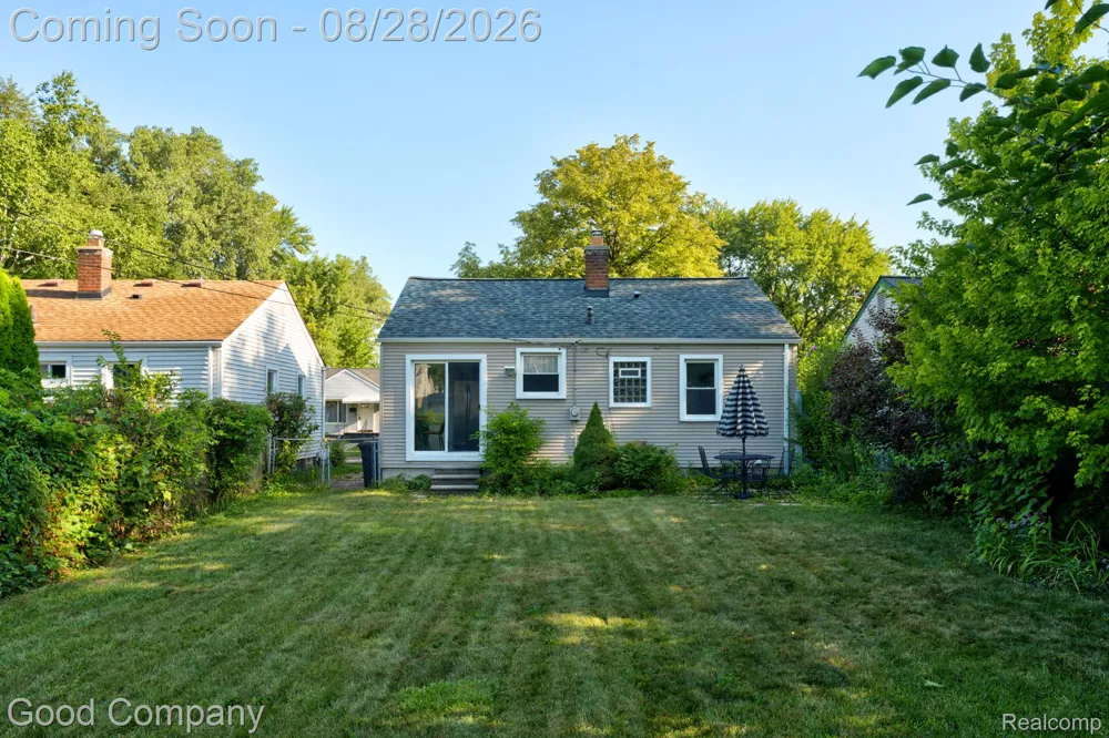 1698 Annabelle Street Ferndale City, MI 48220