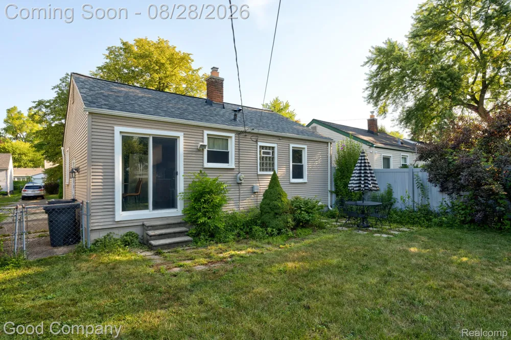 1698 Annabelle Street Ferndale City, MI 48220