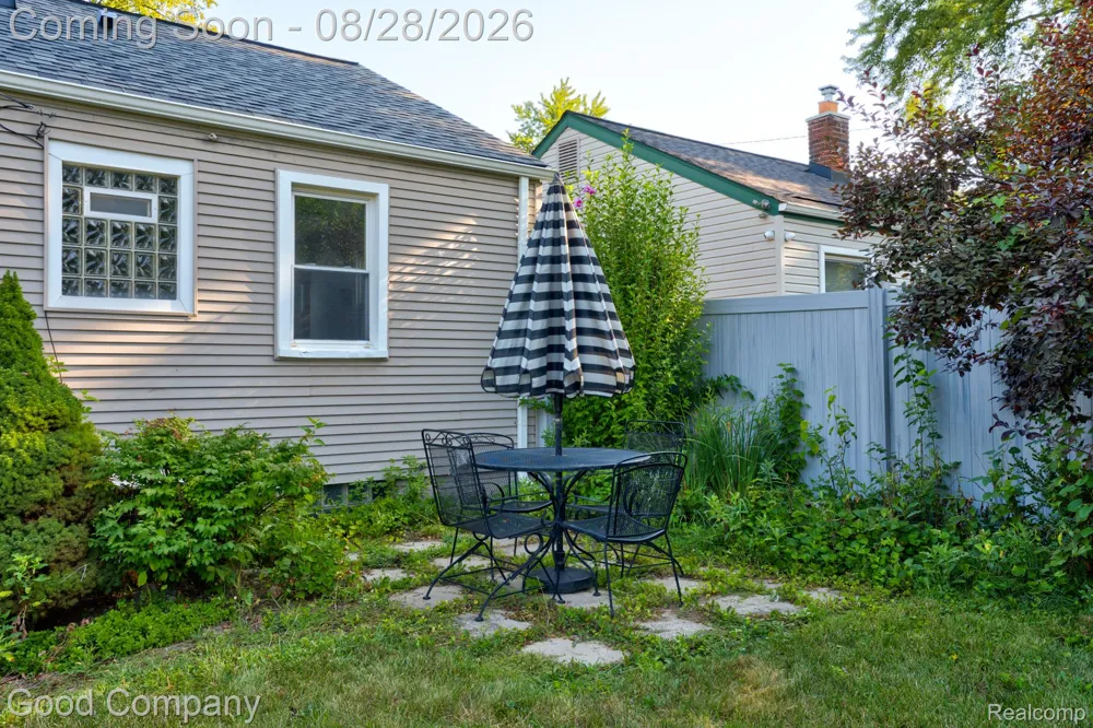 1698 Annabelle Street Ferndale City, MI 48220