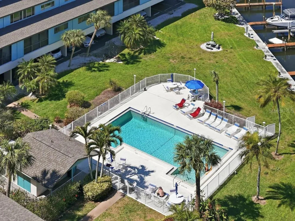 9604 CORTEZ ROAD W #414 Bradenton, FL 34210