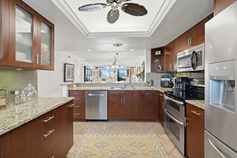 9604 CORTEZ ROAD W #414 Bradenton, FL 34210