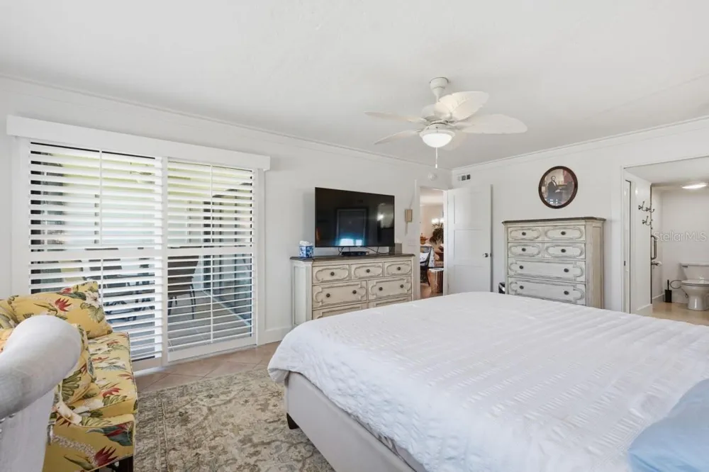 9604 CORTEZ ROAD W #414 Bradenton, FL 34210