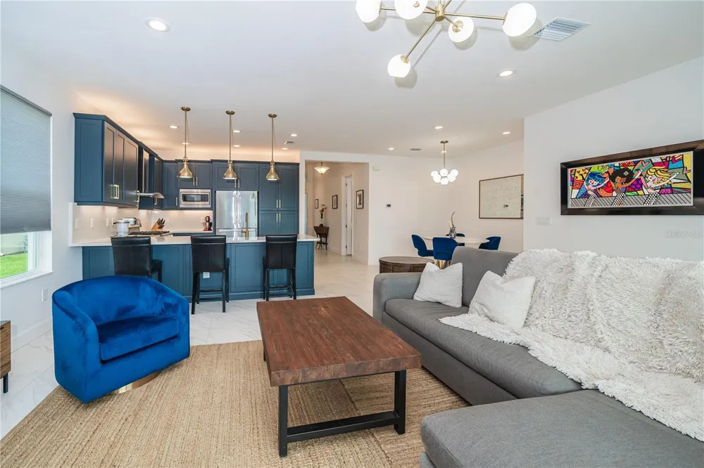 3290 GREAT BANYAN WAY Wesley Chapel, FL 33543