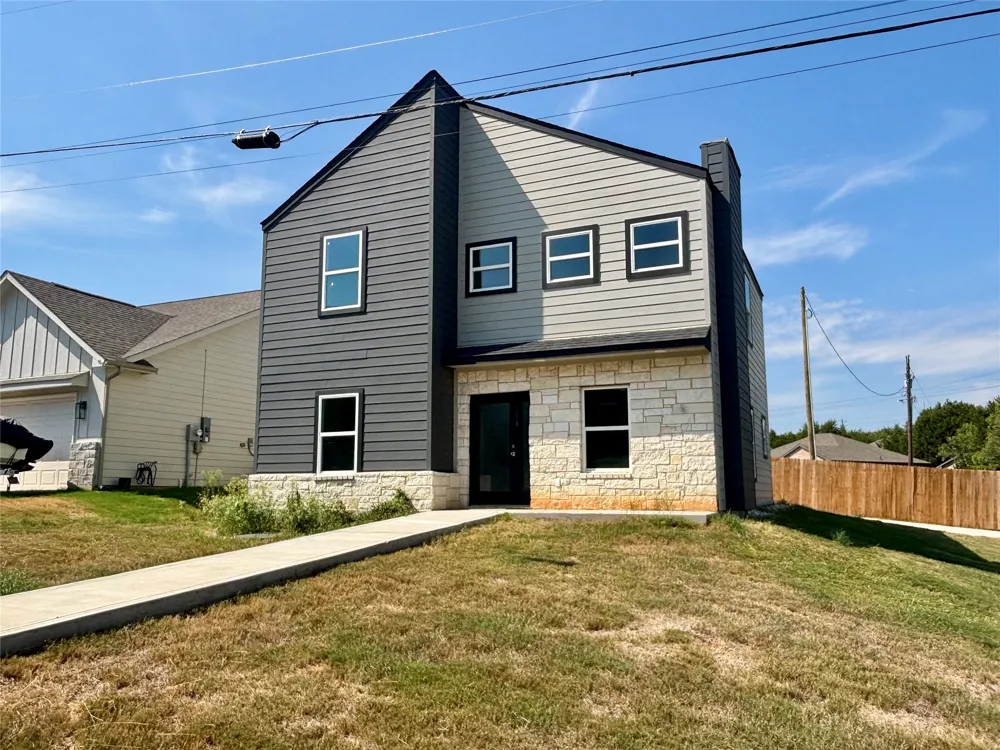 5114 Stoneridge Drive Granbury, TX 76048