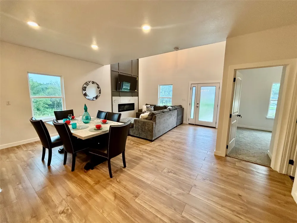5114 Stoneridge Drive Granbury, TX 76048