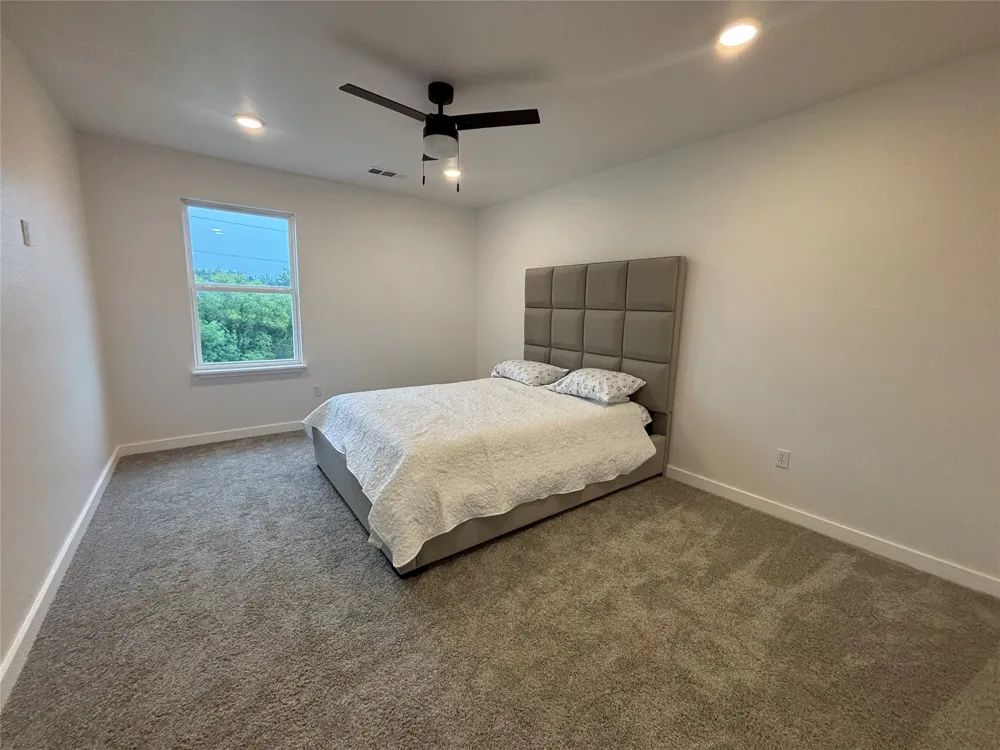 5114 Stoneridge Drive Granbury, TX 76048