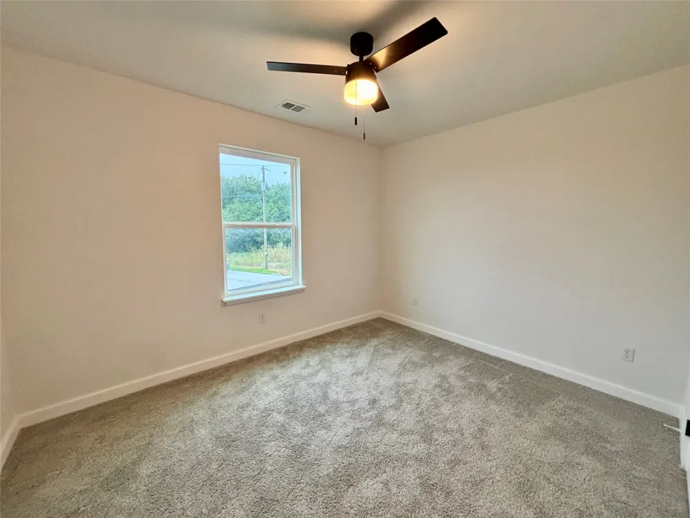 5114 Stoneridge Drive Granbury, TX 76048