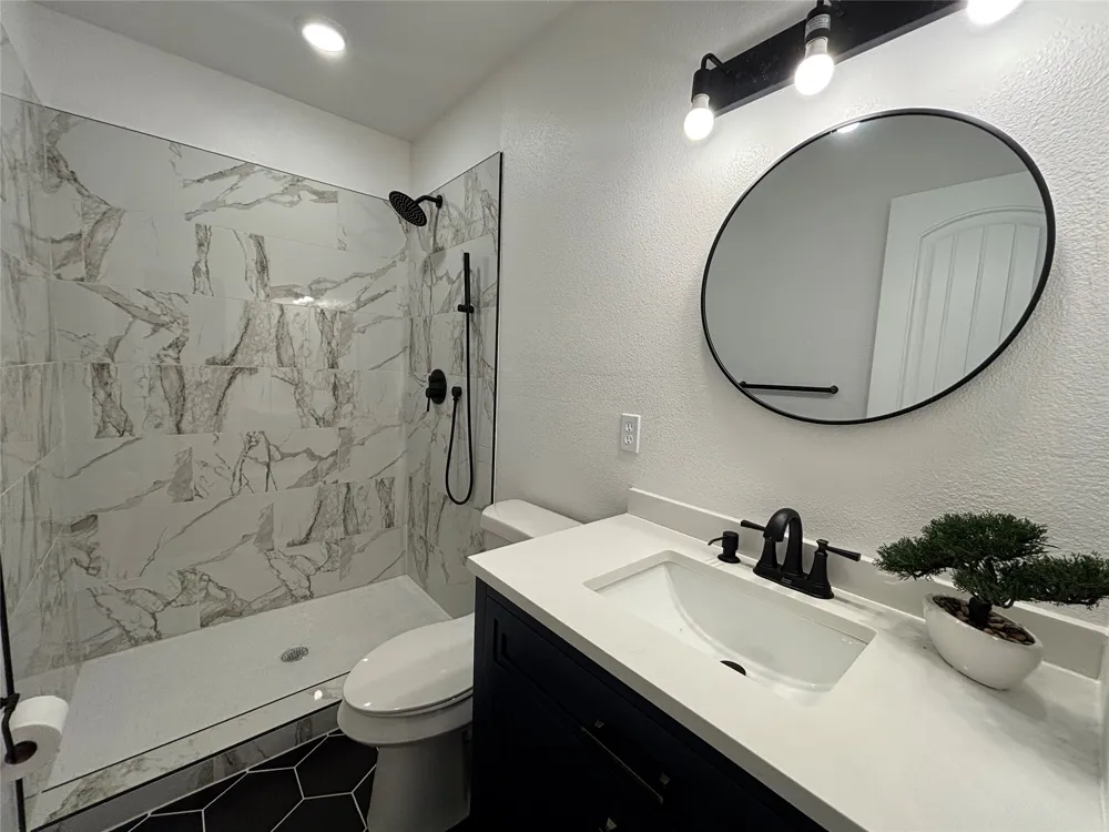 5114 Stoneridge Drive Granbury, TX 76048