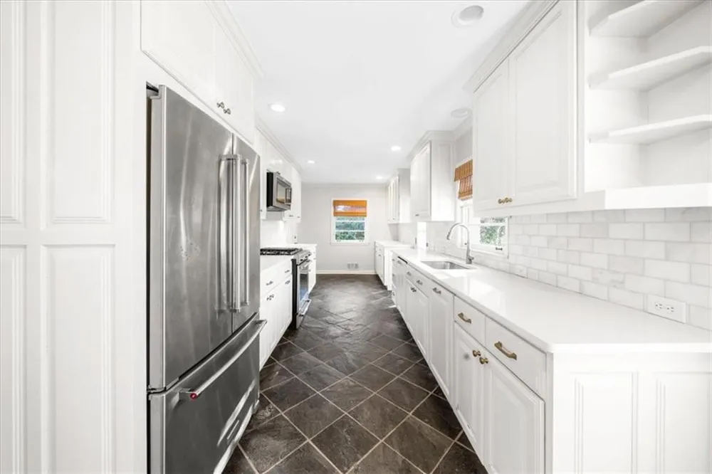 525 Timber Valley Road Sandy Springs, GA 30342