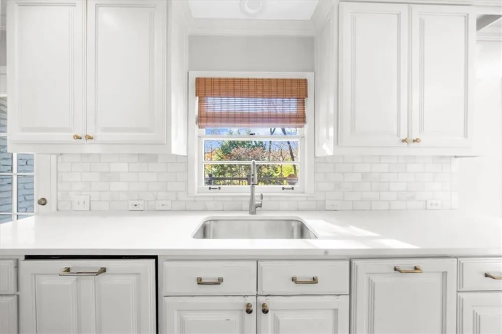 525 Timber Valley Road Sandy Springs, GA 30342