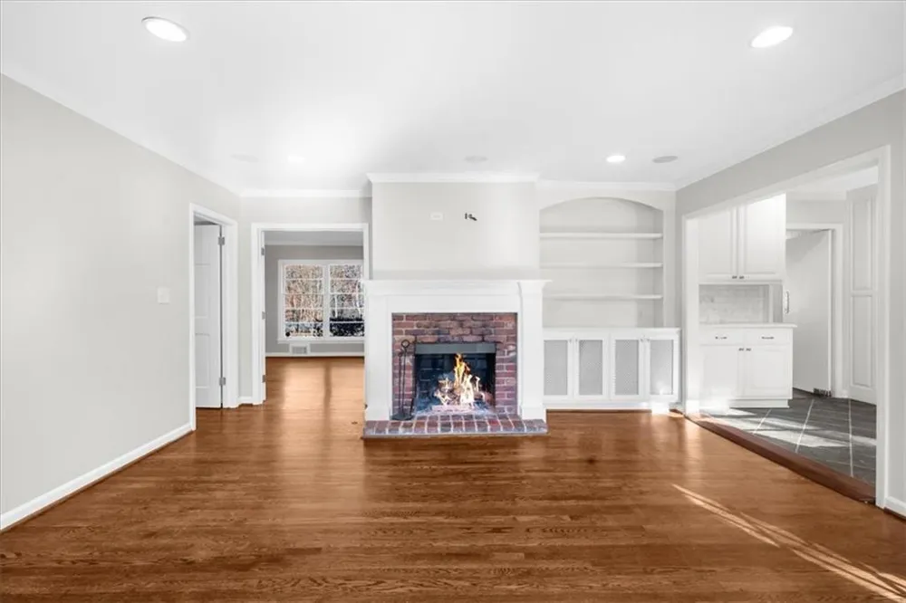 525 Timber Valley Road Sandy Springs, GA 30342