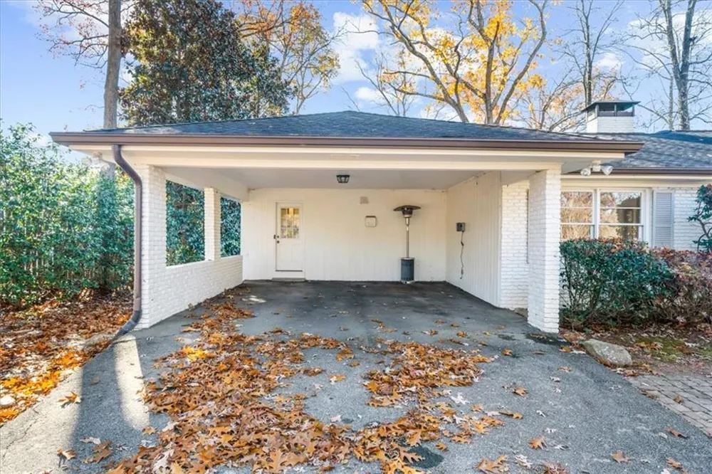 525 Timber Valley Road Sandy Springs, GA 30342