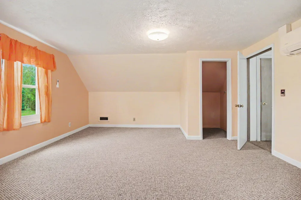 123 S Freer Road Chelsea, MI 48118