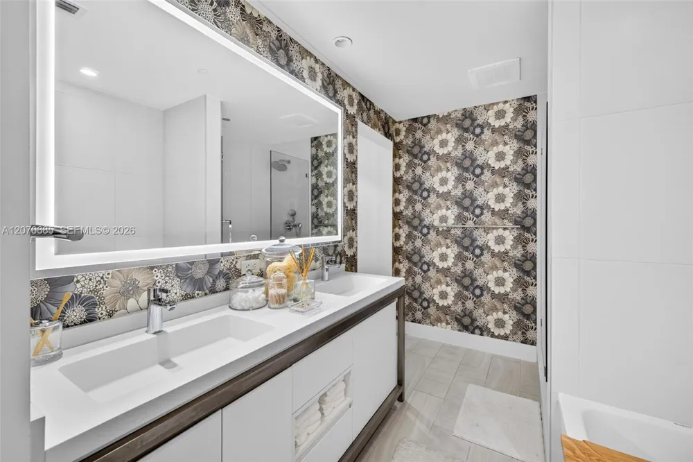 2000 Metropica Way #1901 Sunrise, FL 33323