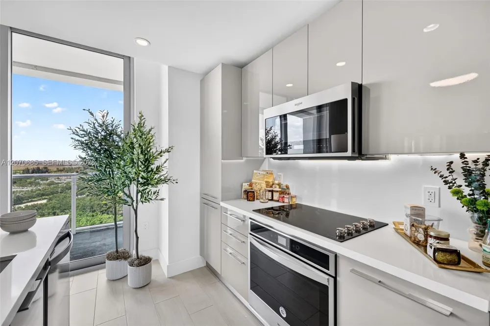 2000 Metropica Way #1901 Sunrise, FL 33323