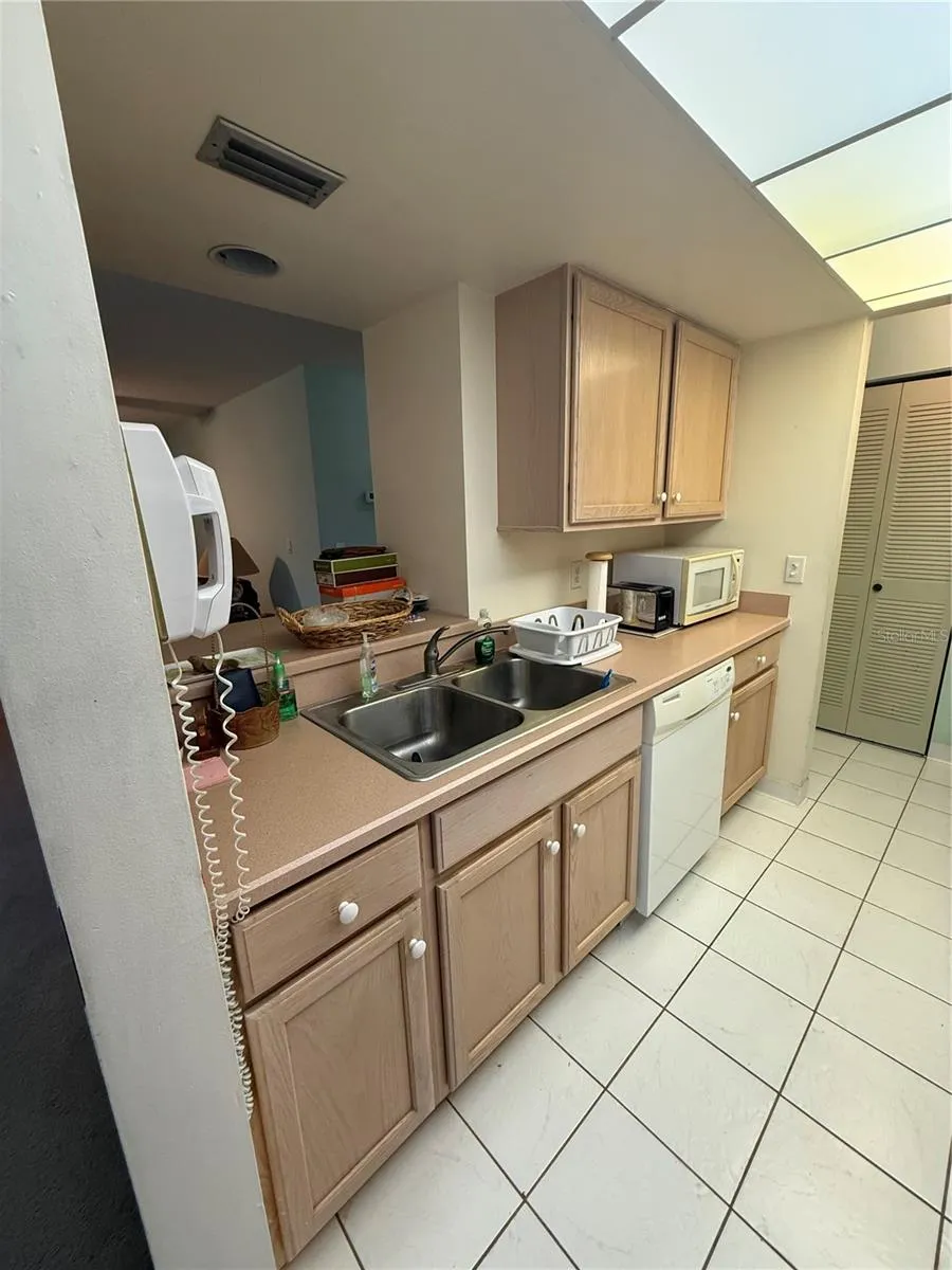 308 PALM COAST PKWY #202 Palm Coast, FL 32137