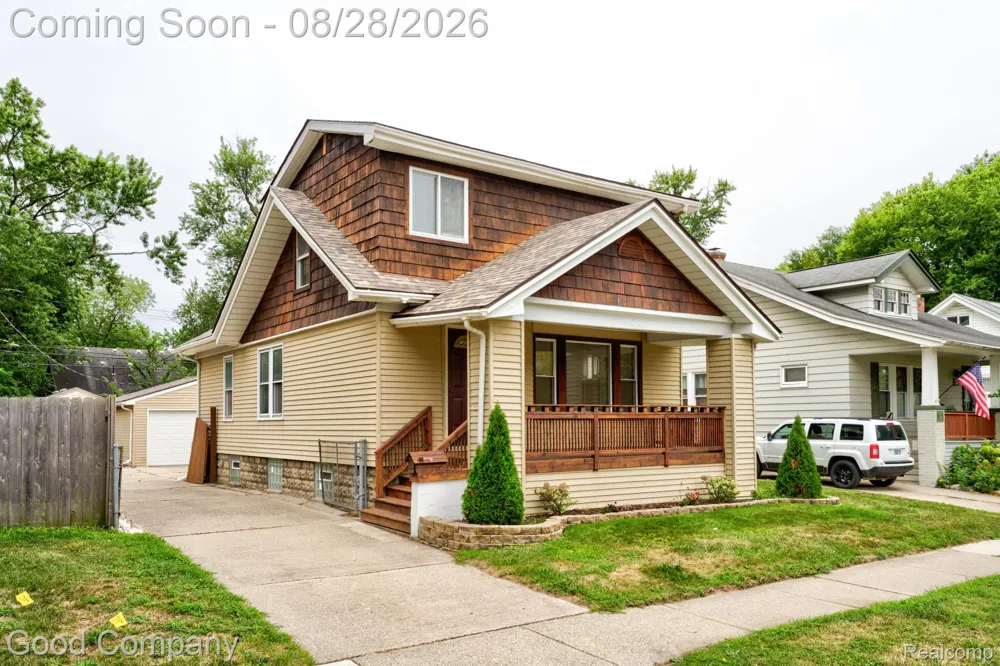 571 W Saratoga Street Ferndale City, MI 48220