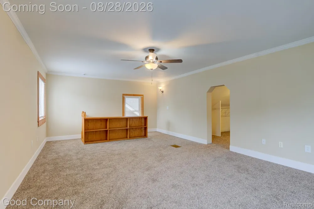 571 W Saratoga Street Ferndale City, MI 48220