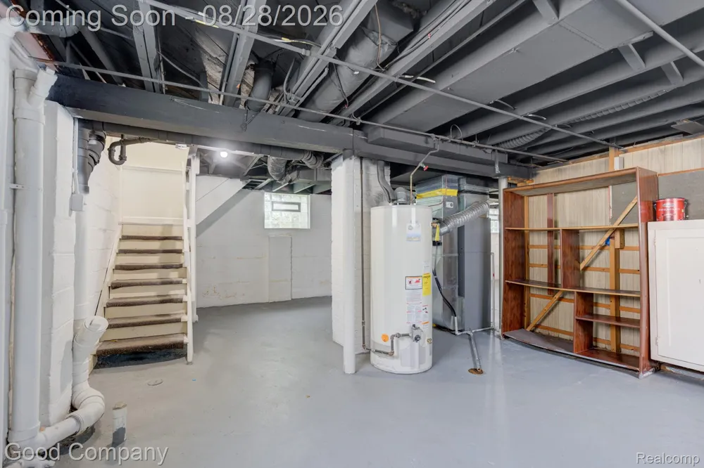 571 W Saratoga Street Ferndale City, MI 48220