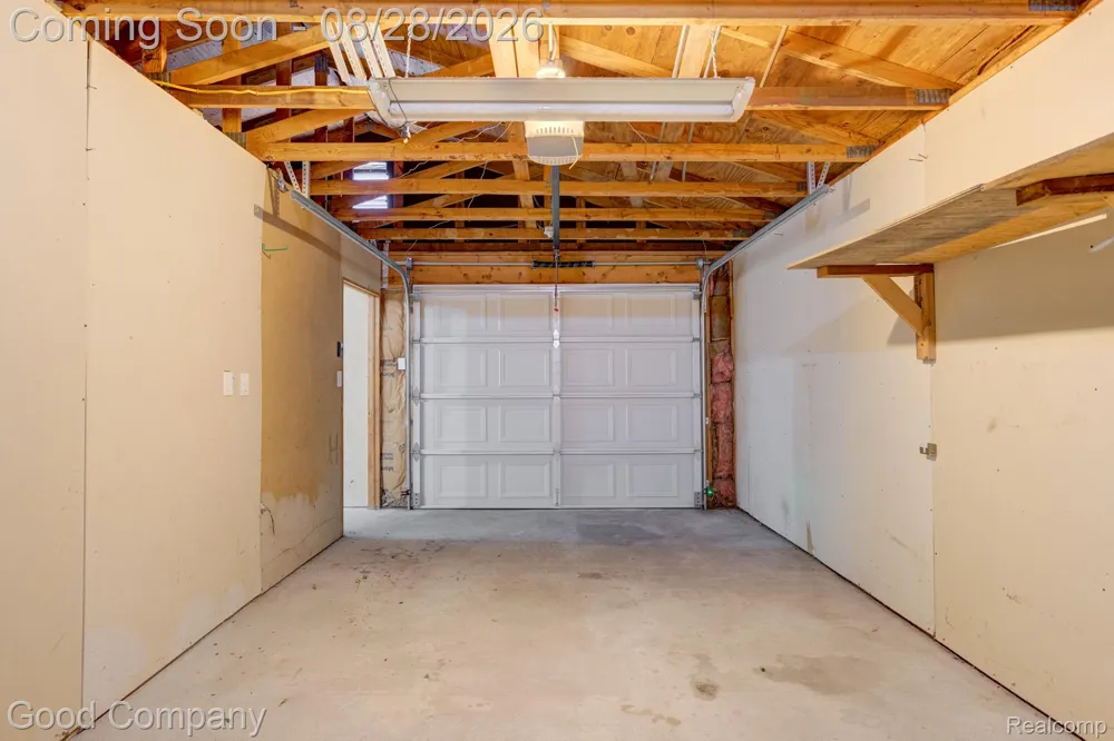 571 W Saratoga Street Ferndale City, MI 48220